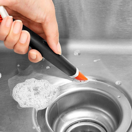 Set de dos cepillos para limpiar en profundidad OXO