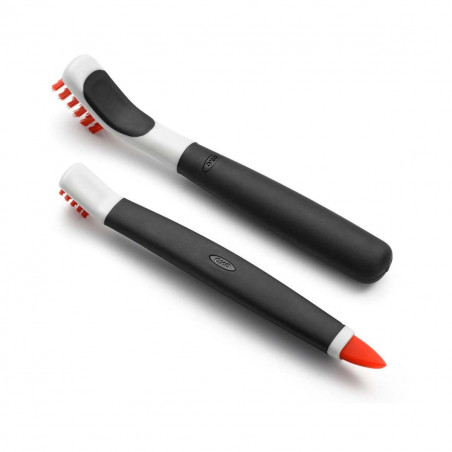 Set de dos cepillos para limpiar en profundidad OXO