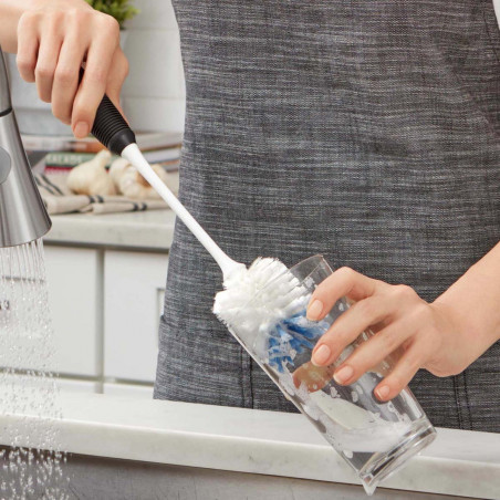 Cepillo para la limpieza de botellas OXO