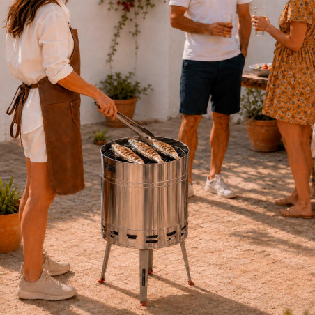 Churrasqueira a Carvão Tramontina para cozinhar ao ar livre