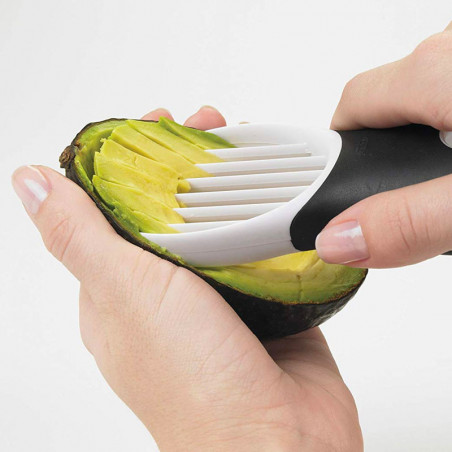 OXO 3 in 1 avocadoschiller en -snijder