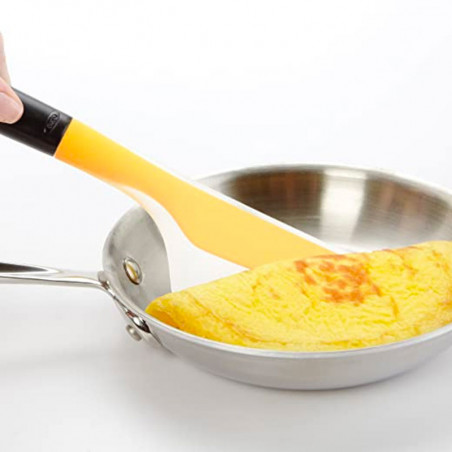 Pá para virar e dobrar omeletas OXO