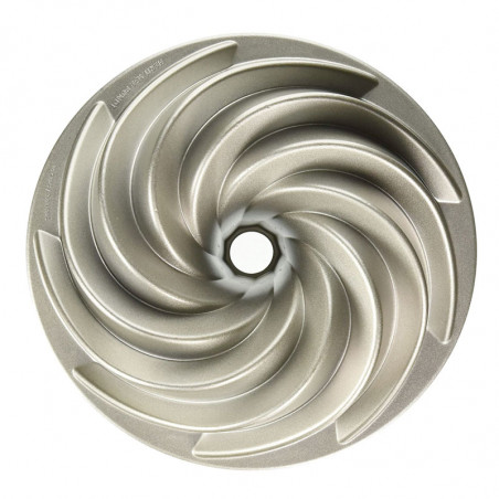 Nordic Ware Heritage Gugelhupfform von oben gesehen silberfarben