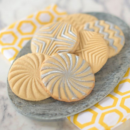 Geometrische Cookie Stampers van Nordic Ware