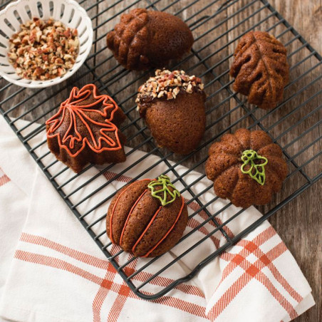 Moule à manqué Autumn Treats par Nordic Ware