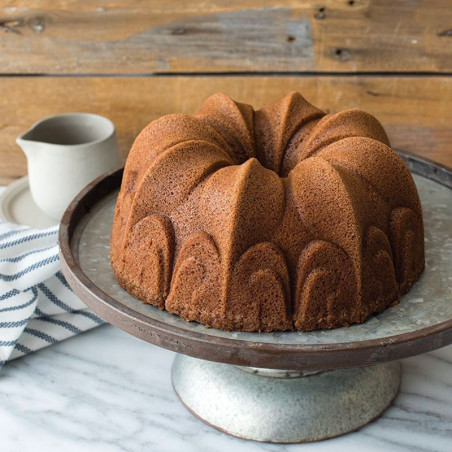 Fleur De Lis Gugelhupfform von Nordic Ware