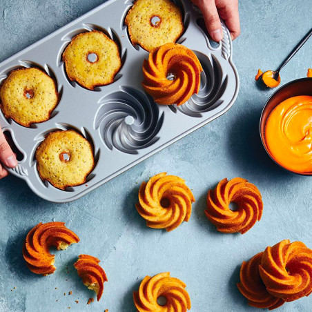 Molde 6 Mini Heritage Bundt de Nordic Ware dorado