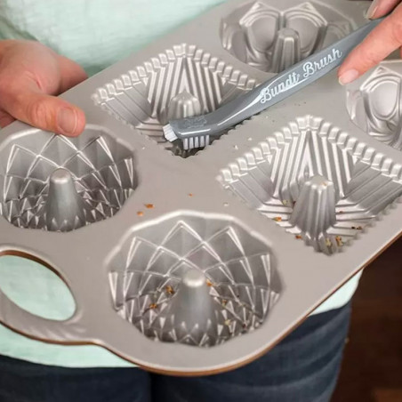 Escova para limpar formas de bundt cakes Nordic Ware