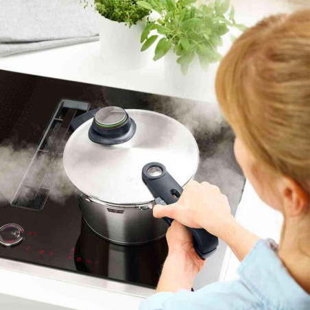 Olla a presión Fissler Vitavit Premium con cestillo + trípode