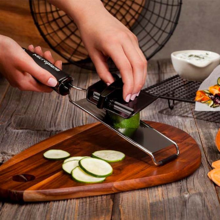 Stalen mandoline met Microplane Gourmet-beschermer