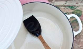 Cocotte de hierro colado vitrificado