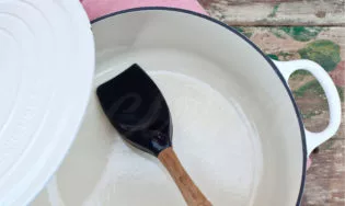 Cocotte de hierro colado vitrificado