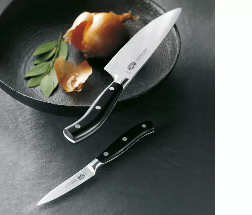 ARCOS Juego de cuchillos de cocina forjados de 3 piezas. Cuchillos Peeler,  Chef y Santoku de acero inoxidable y mango ergonómico de polipropileno para