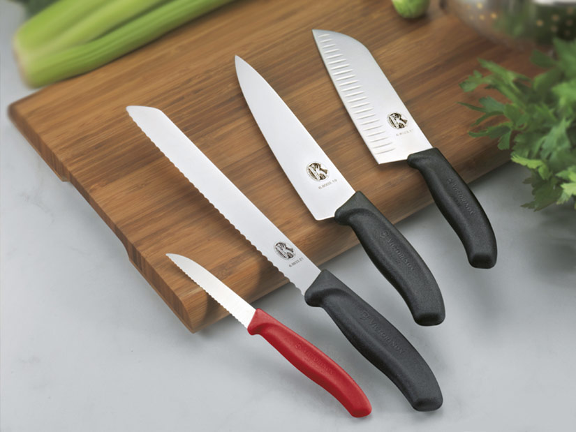 Рейтинг кухонных ножей хорошего качества. Victorinox 7.7153.12. Victorinox 7.8720. Кухонный нож. Французские кухонные ножи.