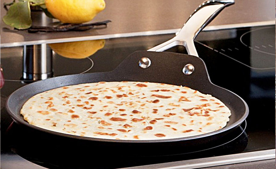 Creperas y utensilios para hacer tortitas y crepes