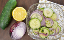 Ensalada de pepino y cebolla