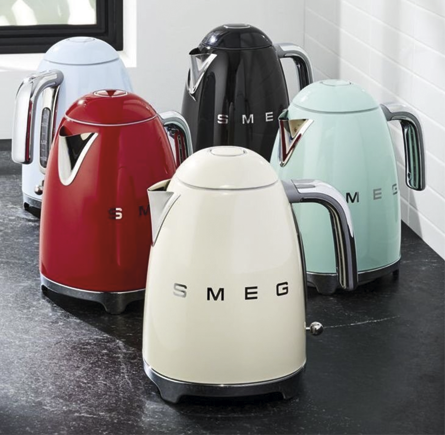 Hervidor SMEG de segunda mano por 90 EUR en Alella en WALLAPOP