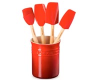 bote y espátulas Le Creuset
